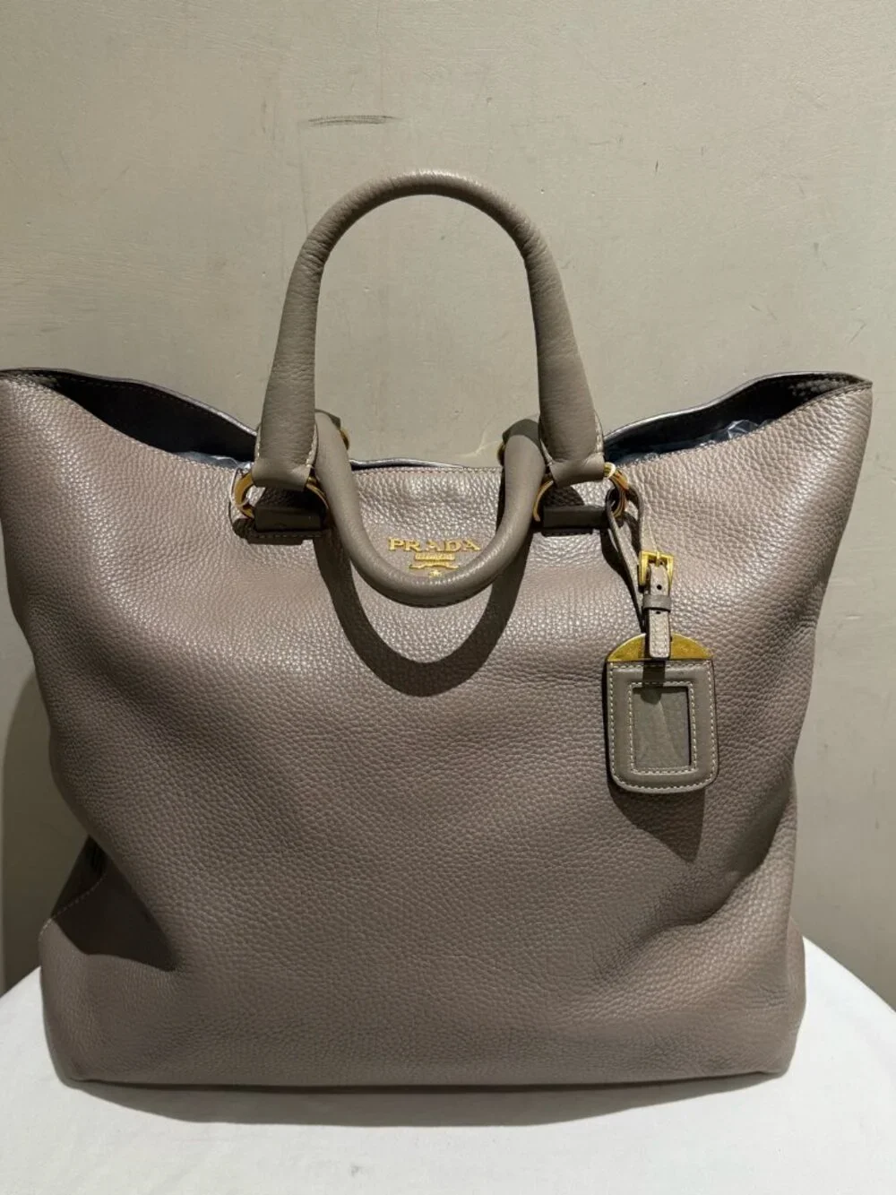 Prada Vitello Daino Elephant Grey Grain Leather Large Tote Handbag
